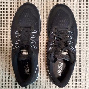 Nike Fitsole black and white trainers, SZ 8